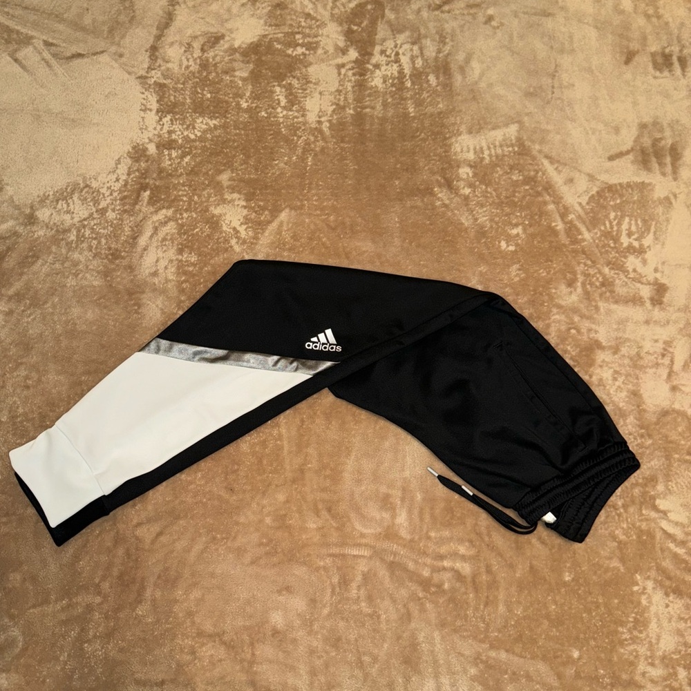 ADIDAS/Tan Club Pants - Picture 9 of 9